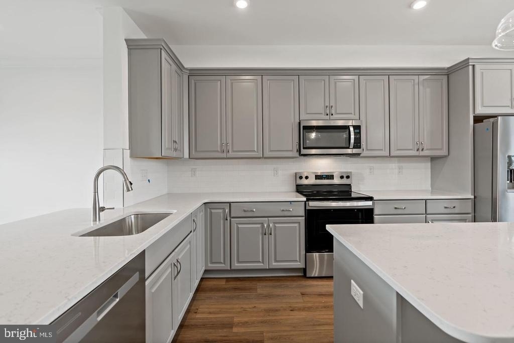 646 Hemsworth Lane - Photo 23