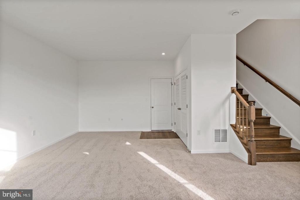 646 Hemsworth Lane - Photo 29