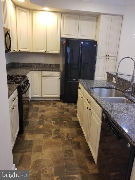7356 Brunson Circle - Photo 3
