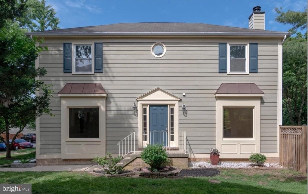 6120 Old Brentford Court - Photo 2