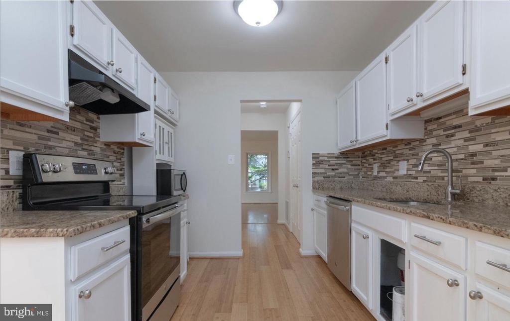 6120 Old Brentford Court - Photo 33