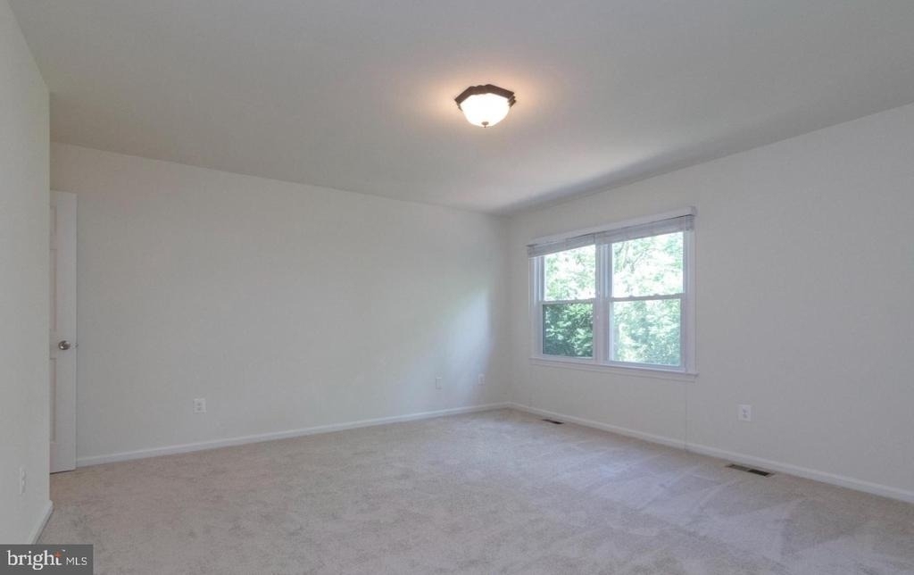 6120 Old Brentford Court - Photo 9
