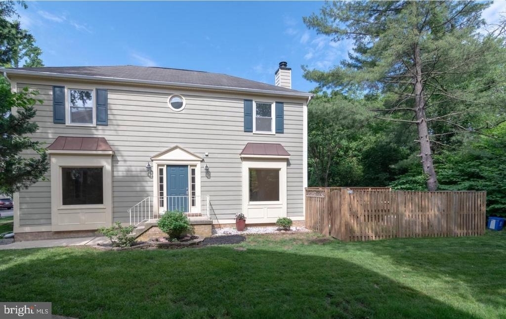 6120 Old Brentford Court - Photo 3