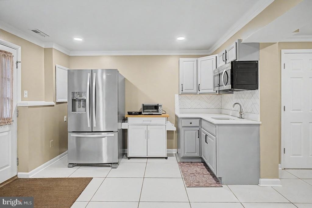 9826 Gabon Court - Photo 7