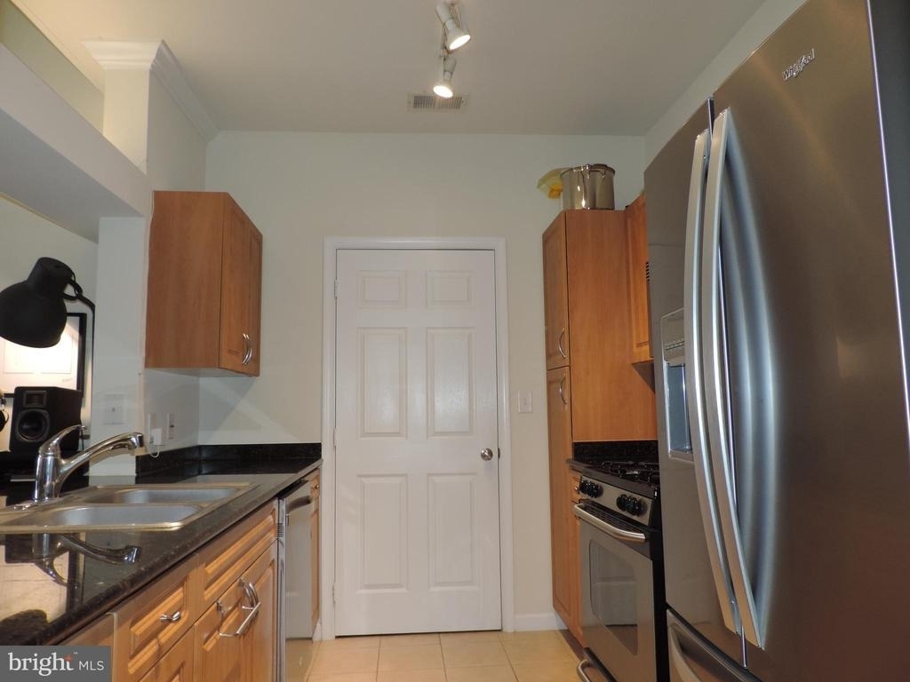 12941 Centre Park Circle - Photo 6