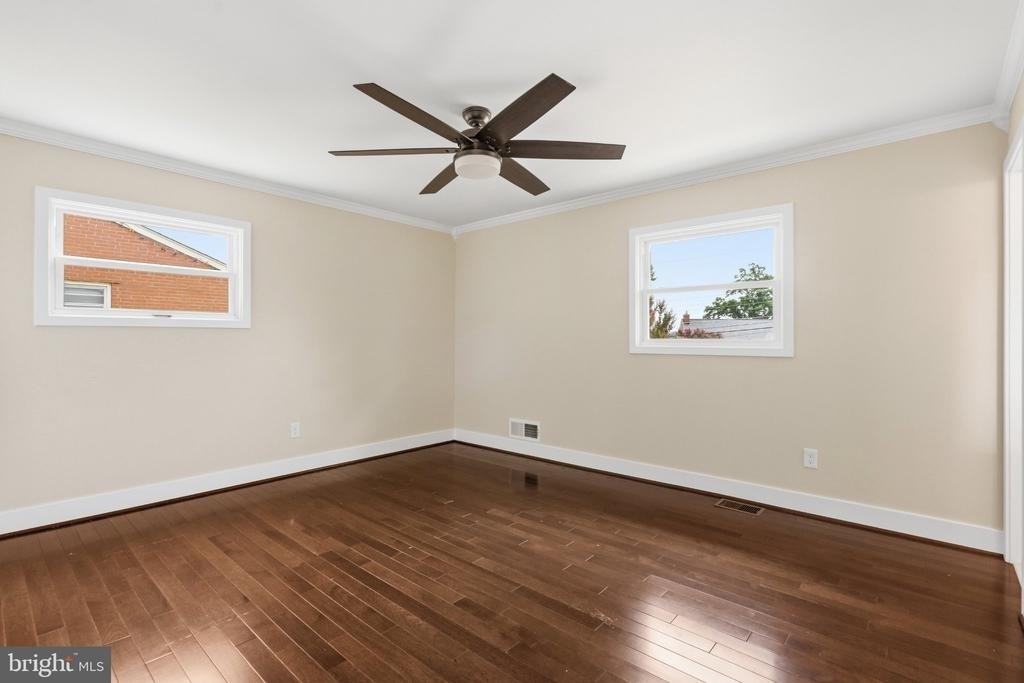 8118 Ainsworth - Photo 8