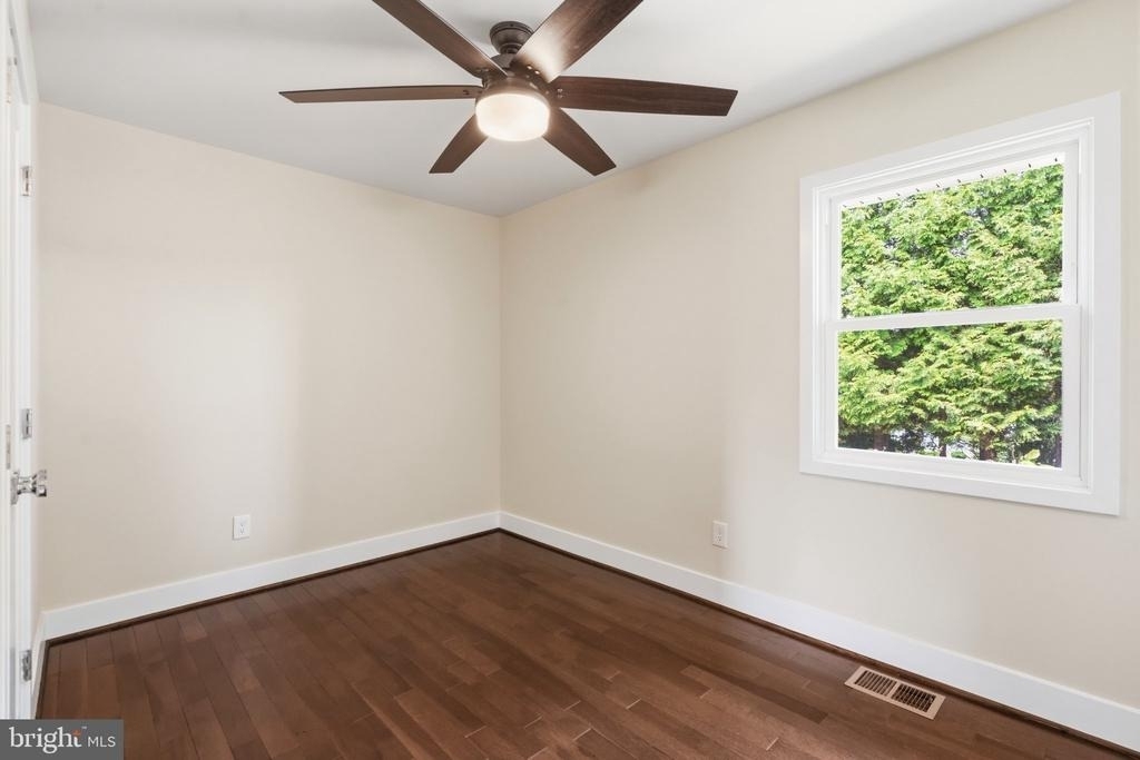 8118 Ainsworth - Photo 11