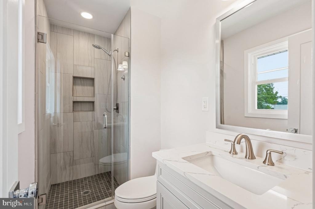 8118 Ainsworth - Photo 4