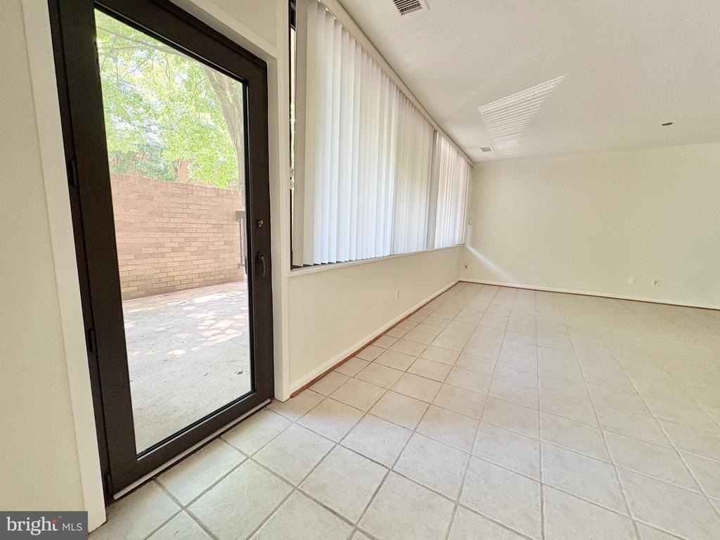 3713 S George Mason Drive - Photo 16