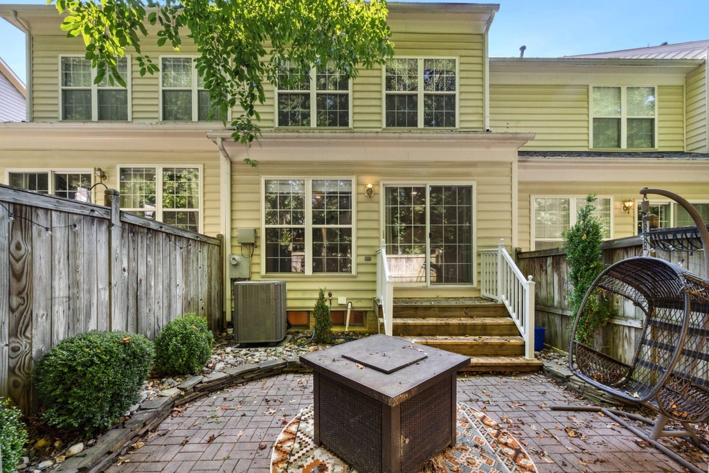 1319 Vintage Place - Photo 28