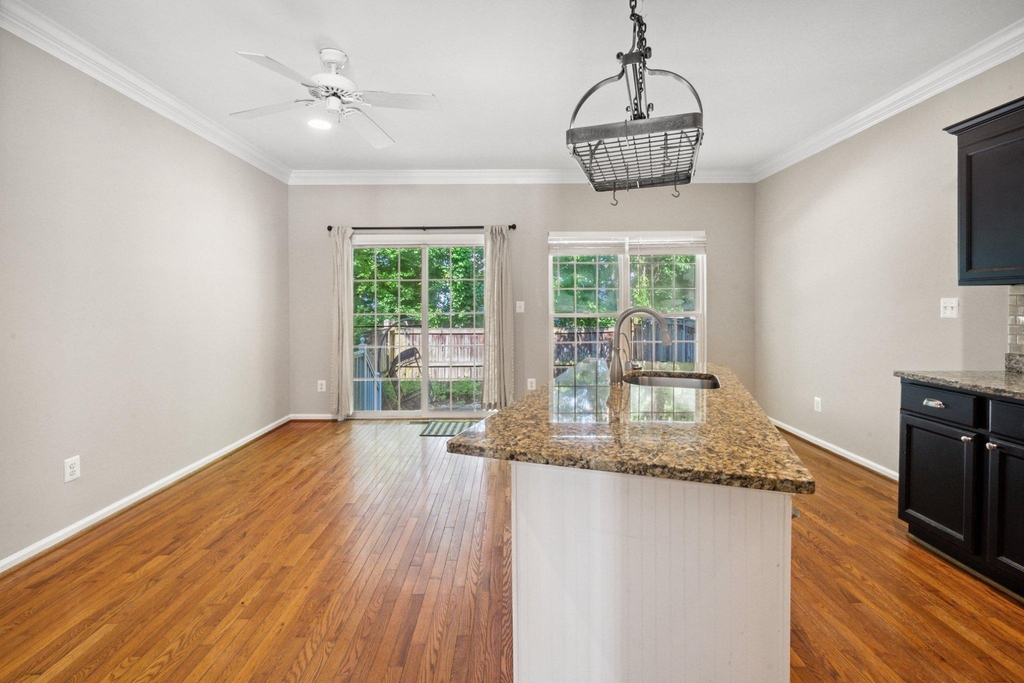 1319 Vintage Place - Photo 20