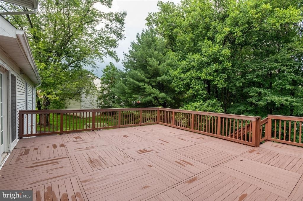 9708 Locust Hill Drive - Photo 39