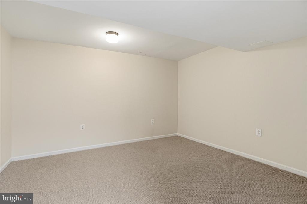 9708 Locust Hill Drive - Photo 34