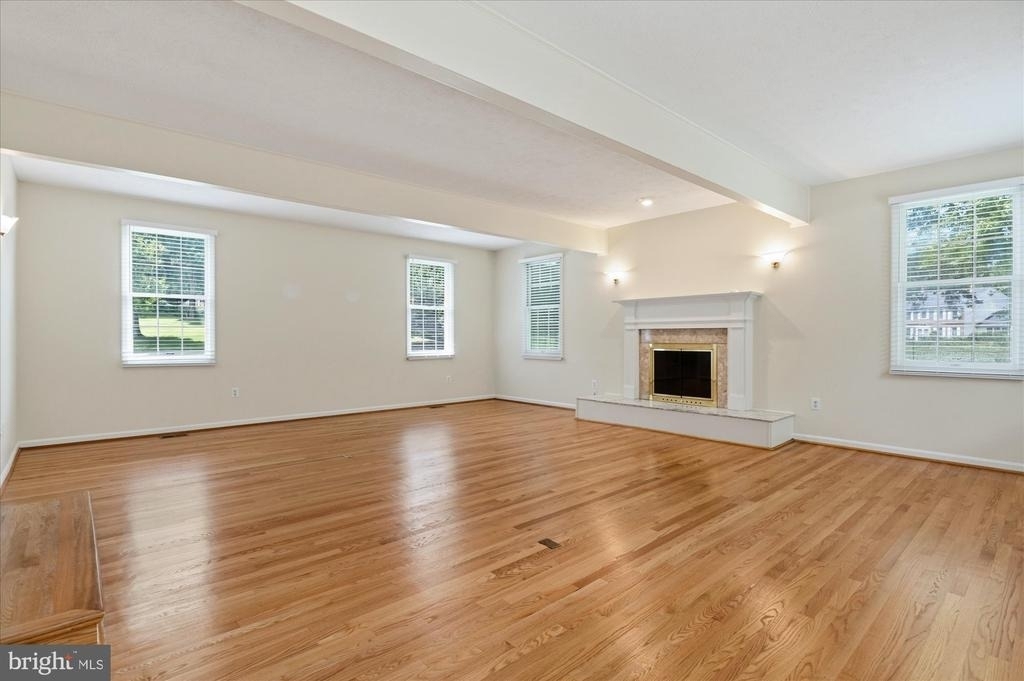 9708 Locust Hill Drive - Photo 5