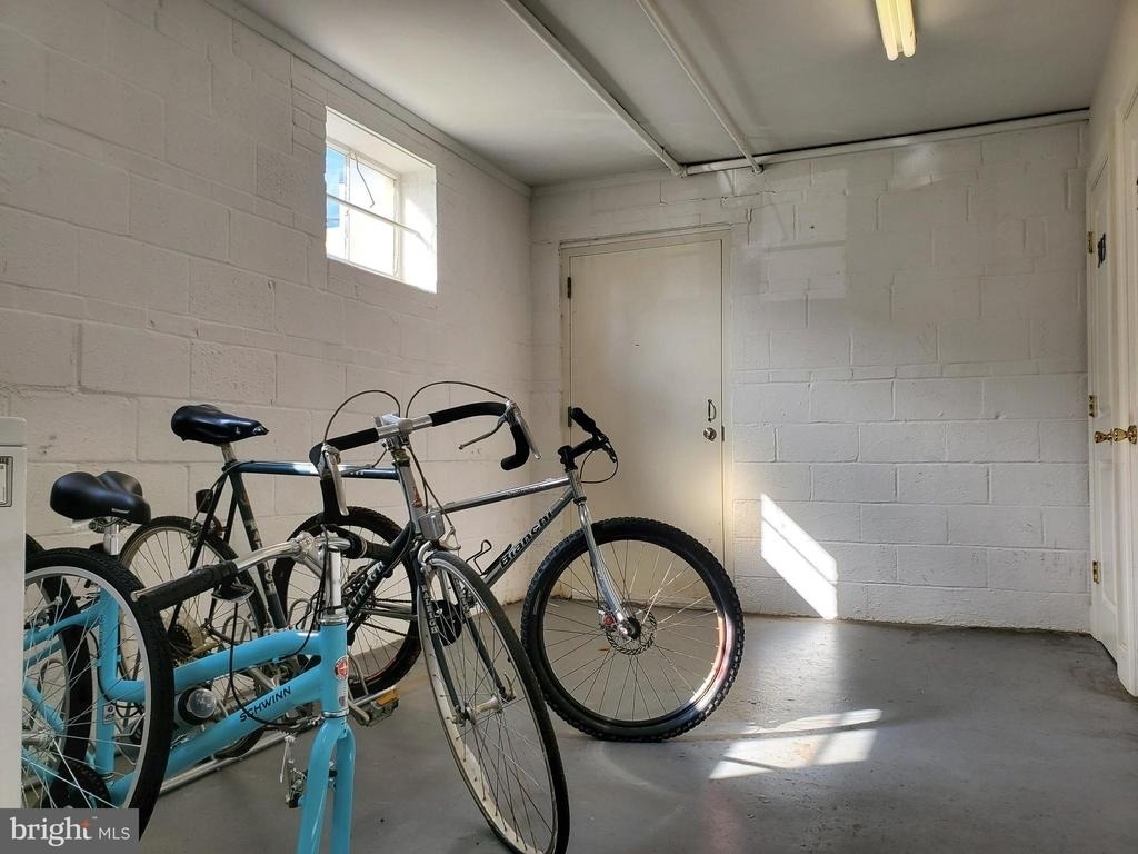 206 E Windsor Avenue - Photo 11