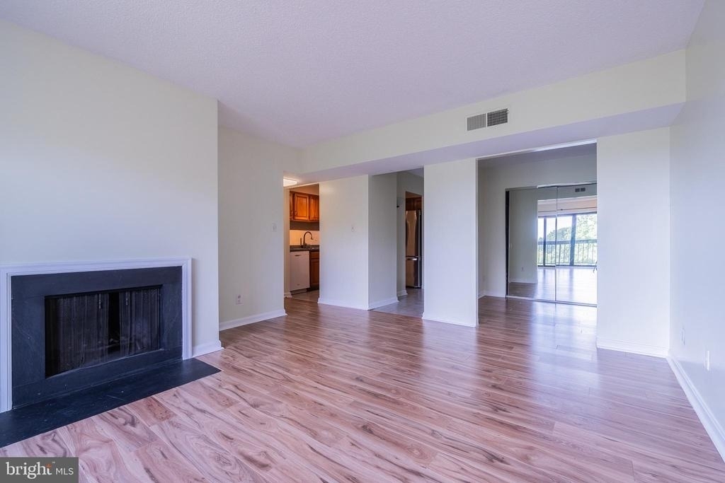 805 N Howard Street N - Photo 9