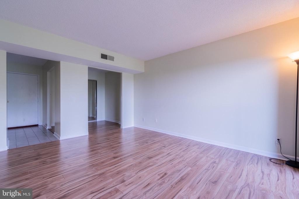 805 N Howard Street N - Photo 10