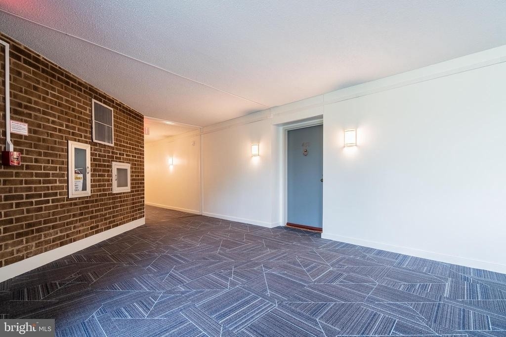 805 N Howard Street N - Photo 3