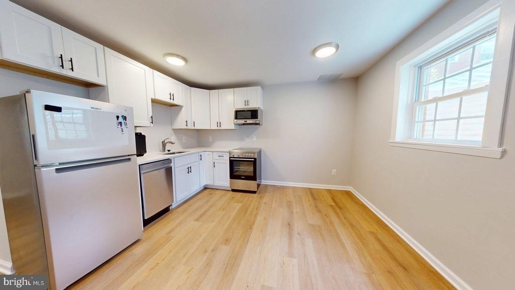 706 N Cleveland Street - Photo 4
