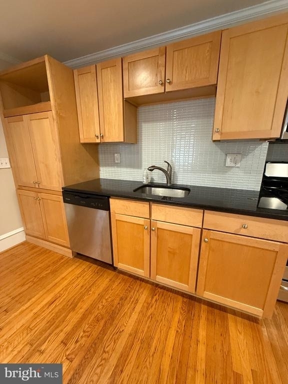 1602 Spruce Street - Photo 6