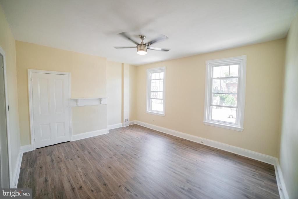 2427 E Allegheny Avenue - Photo 3