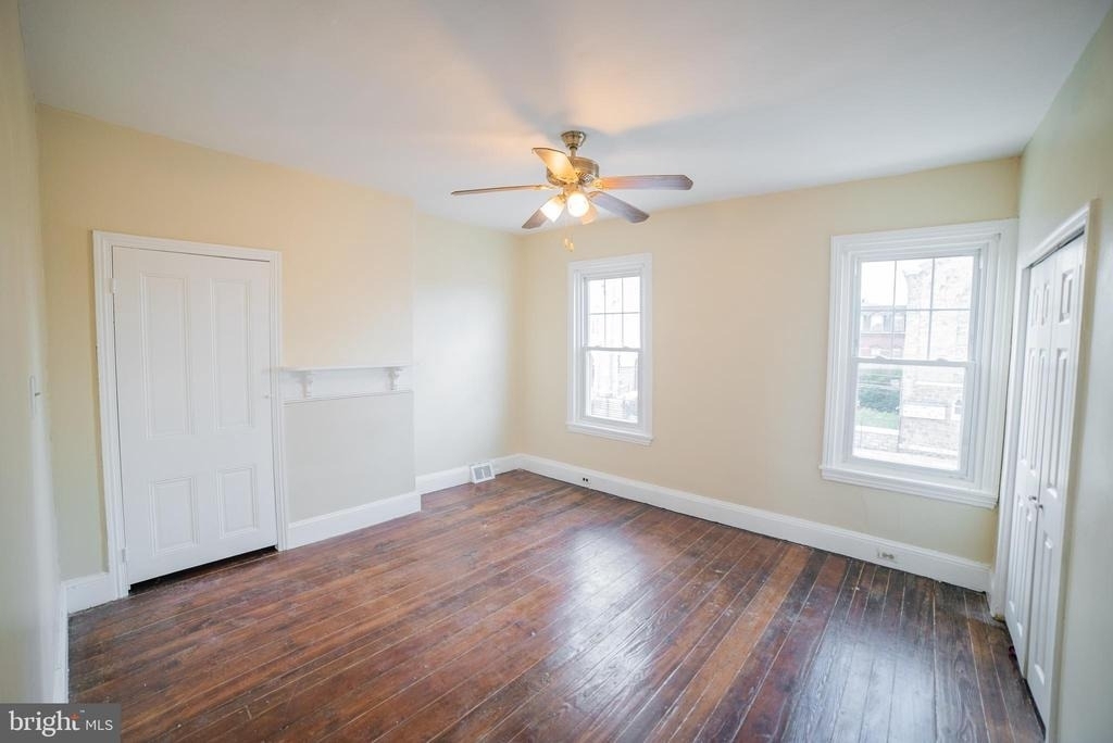2427 E Allegheny Avenue - Photo 12