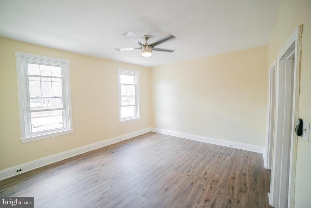 2427 E Allegheny Avenue - Photo 4