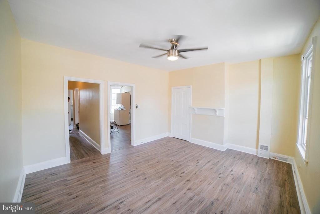 2427 E Allegheny Avenue - Photo 1