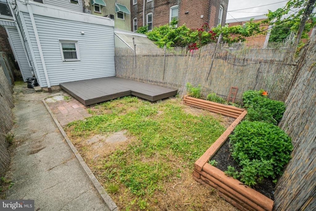 2427 E Allegheny Avenue - Photo 16