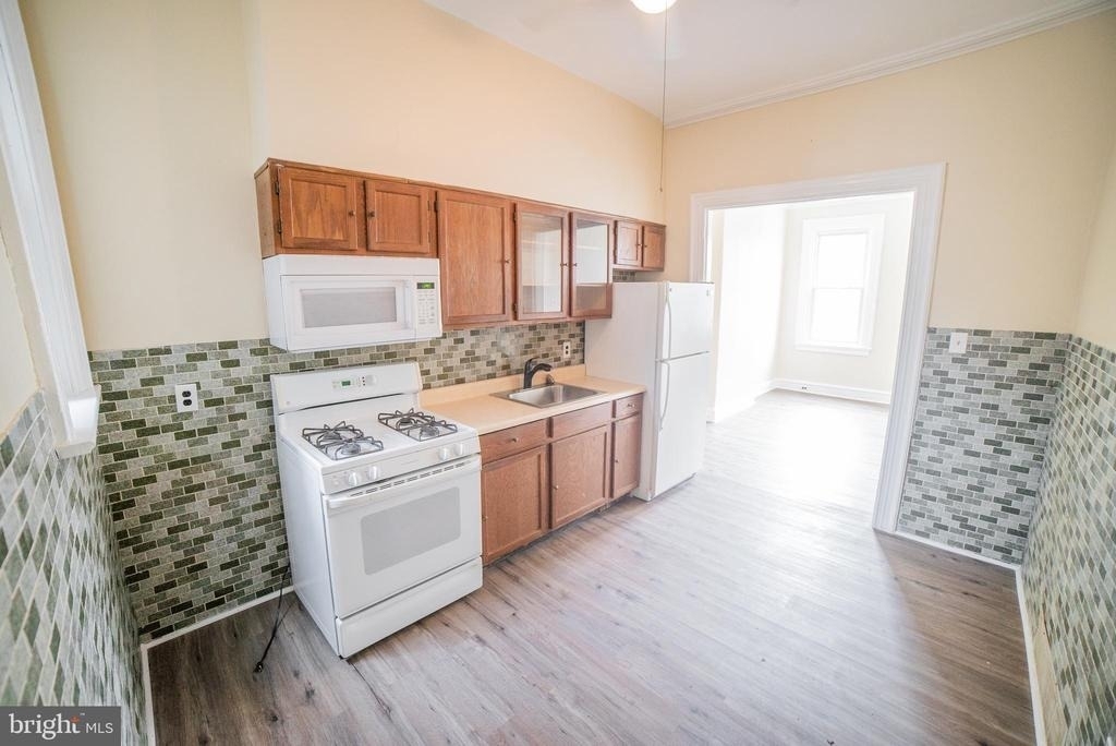 2427 E Allegheny Avenue - Photo 6
