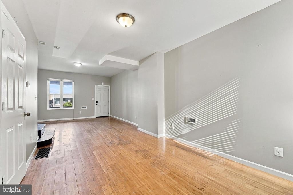 1551 N Allison Street - Photo 5