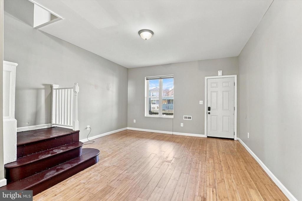 1551 N Allison Street - Photo 4