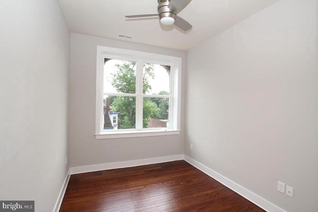 400 S 45th Street - Photo 5