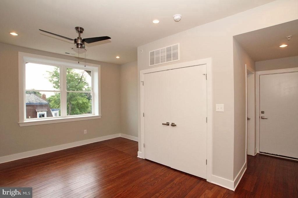 400 S 45th Street - Photo 8