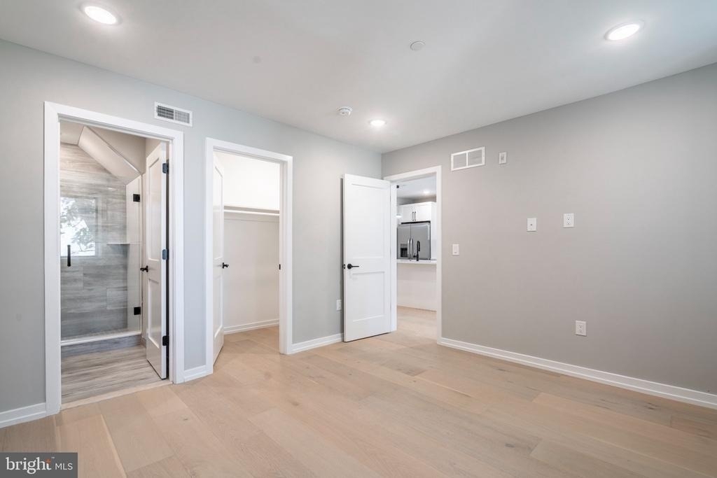 719 Dickinson Street - Photo 14