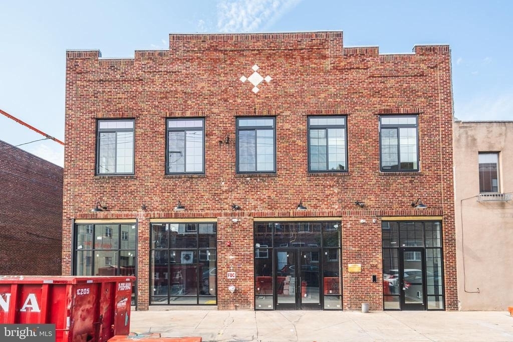 719 Dickinson Street - Photo 2