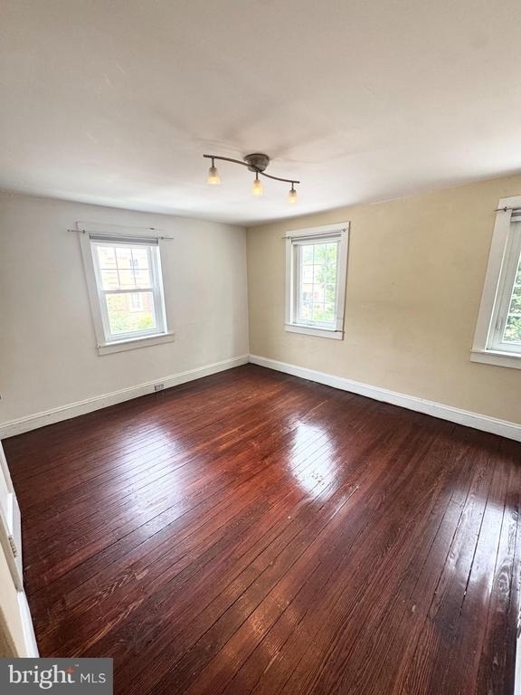 150 E Hartwell Lane - Photo 11