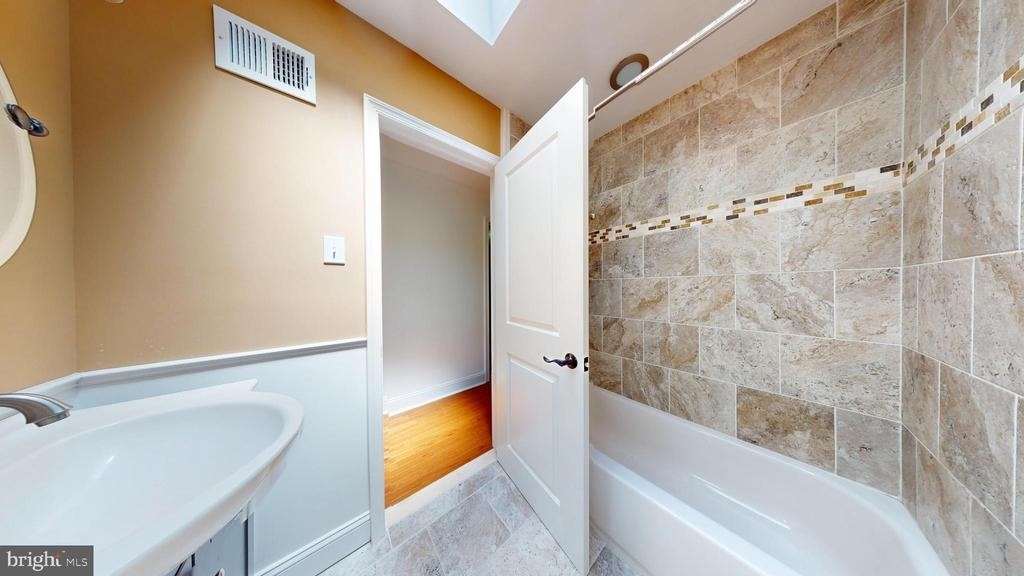 8902 Blue Grass Road - Photo 10