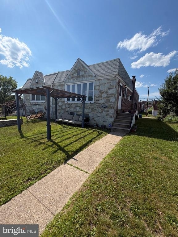 8902 Blue Grass Road - Photo 0