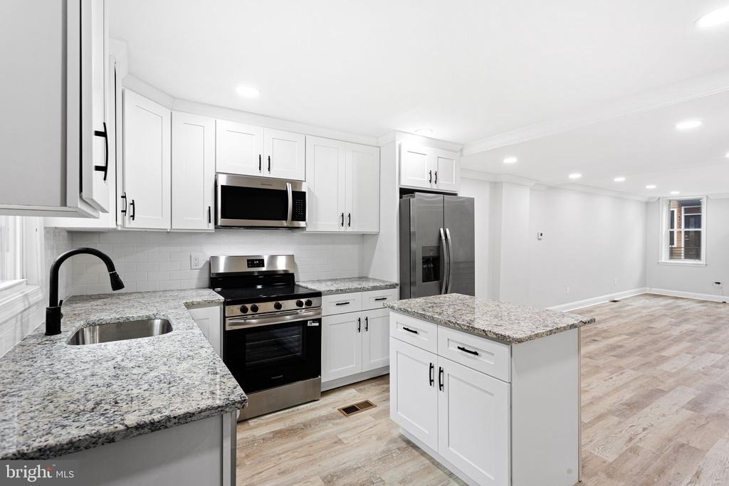 1847 Gerritt Street - Photo 2