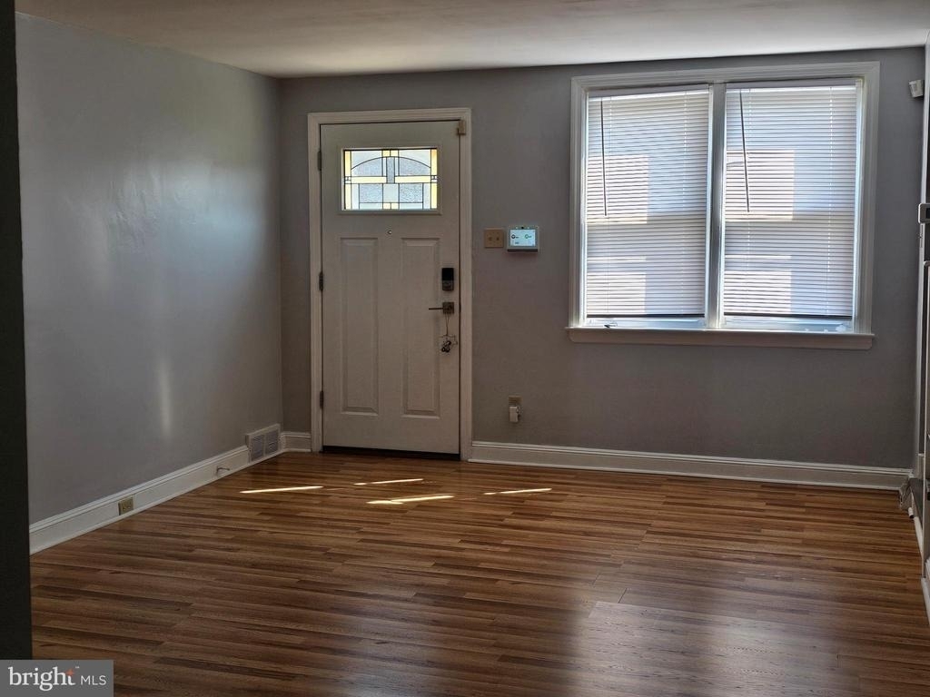 1521 W End Drive - Photo 3