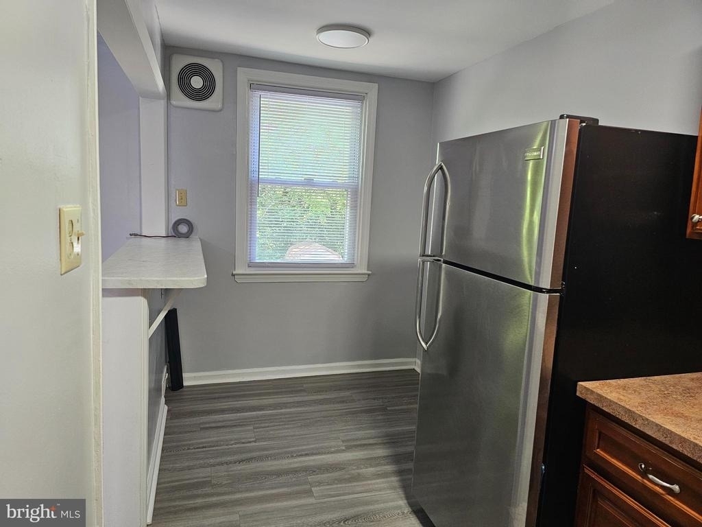 1521 W End Drive - Photo 6