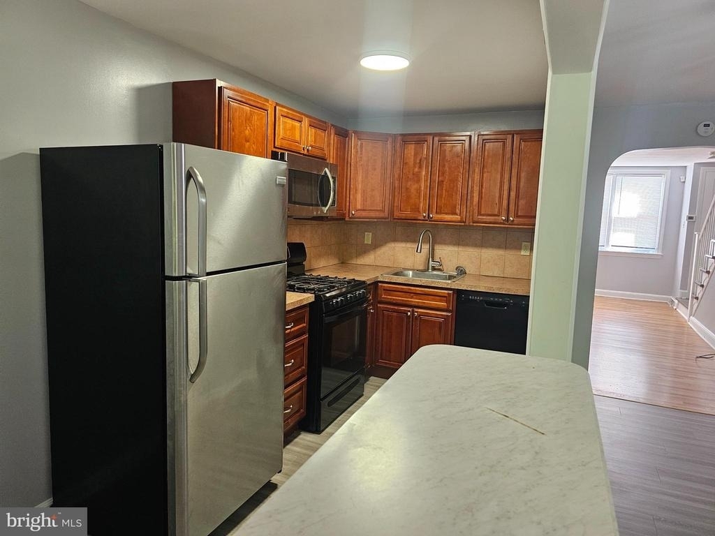 1521 W End Drive - Photo 5