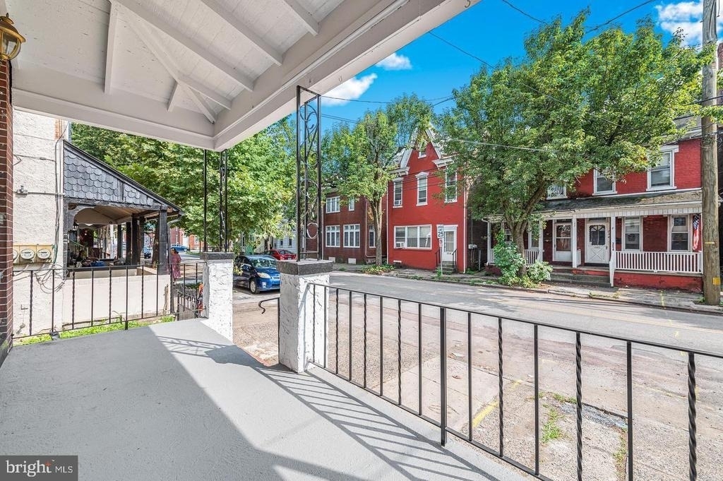 253 Beech Street - Photo 1