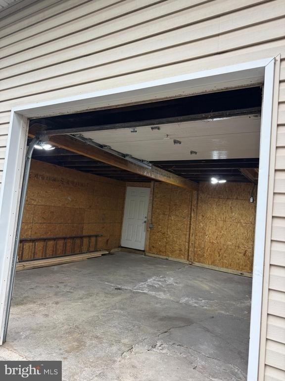 392 W Broad Street - Photo 2