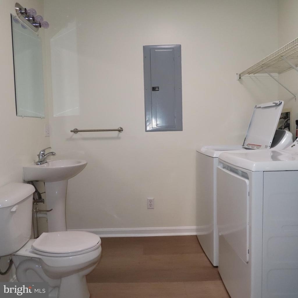 102 Park Street - Photo 4