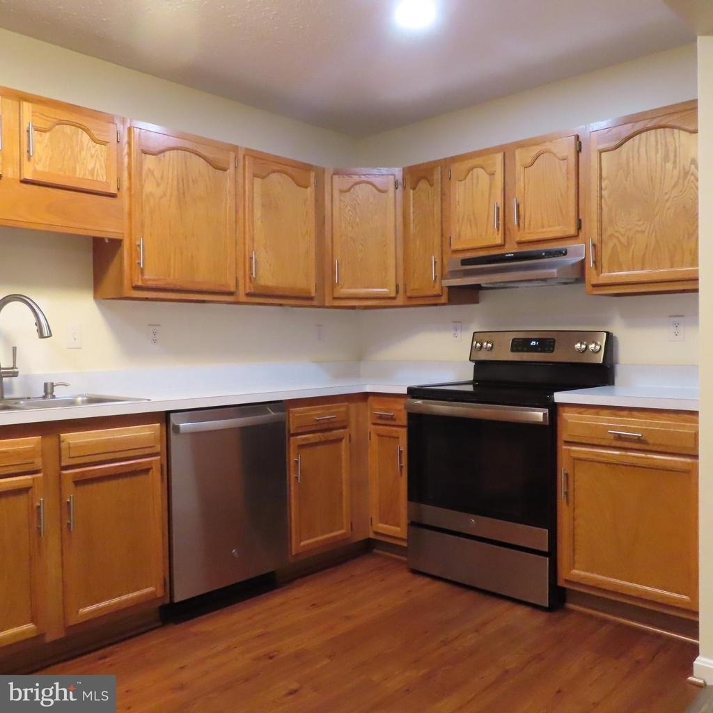102 Park Street - Photo 9