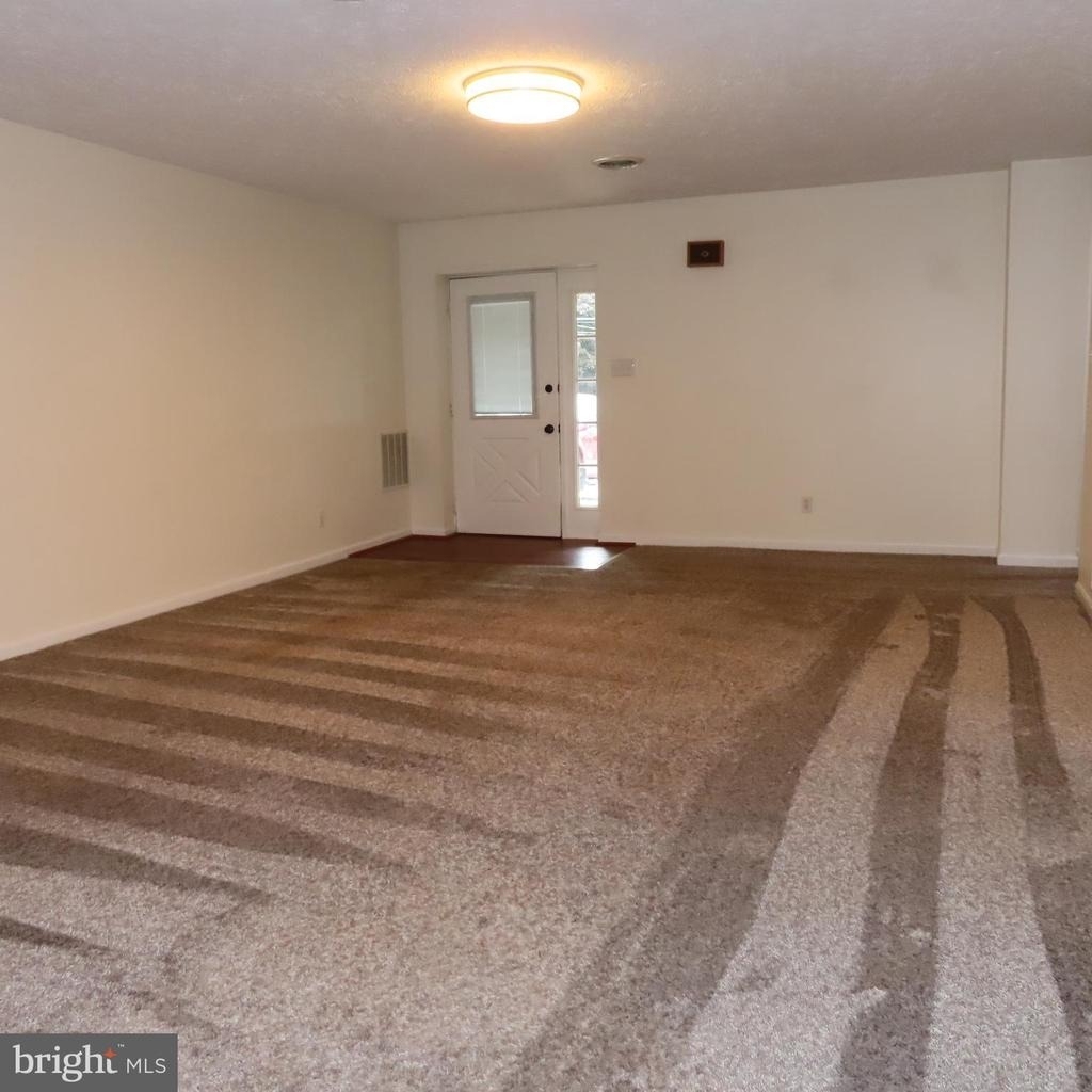 102 Park Street - Photo 2