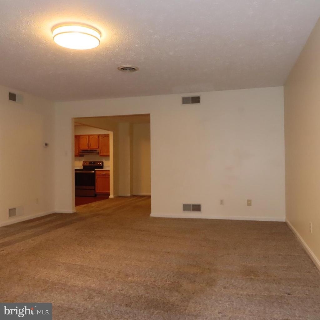 102 Park Street - Photo 3