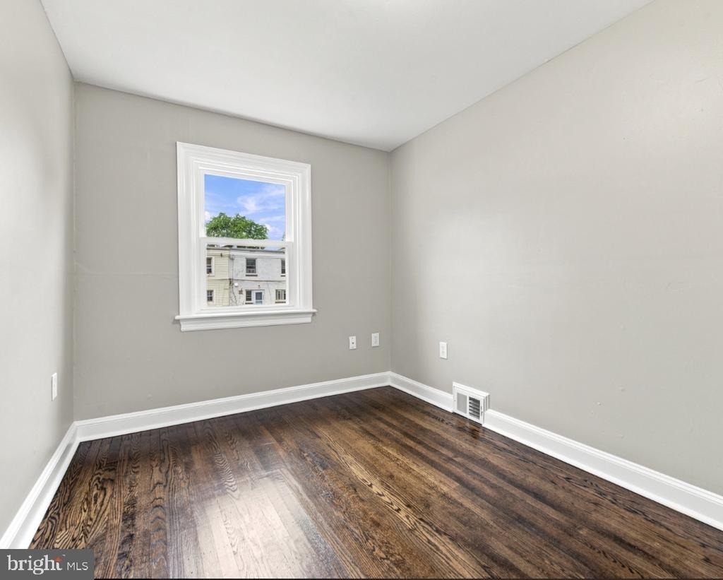 712 S Penn Street - Photo 8